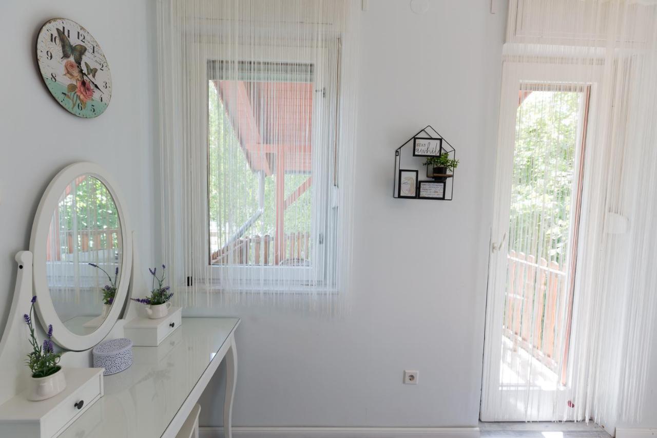 Holiday House Siofok Ngoại thất bức ảnh