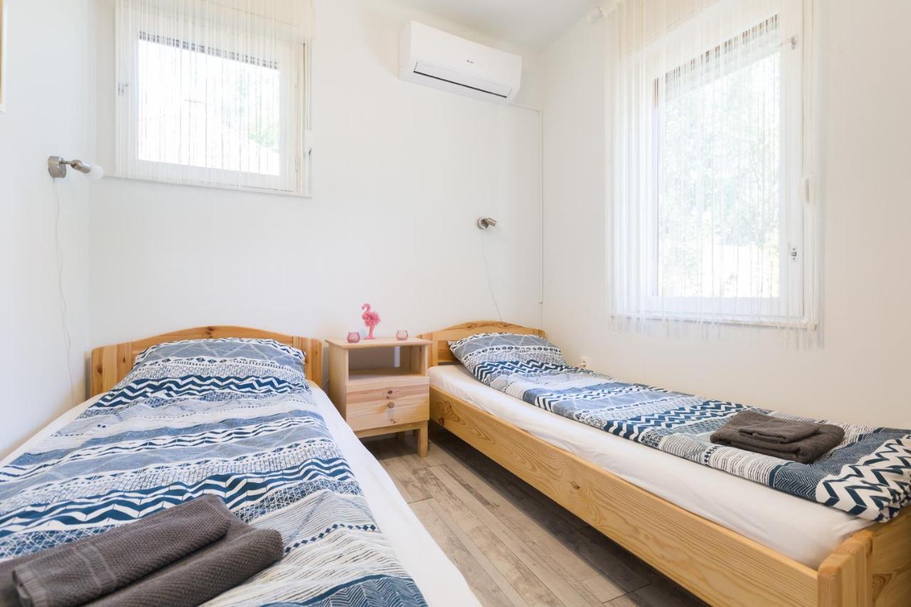Holiday House Siofok Ngoại thất bức ảnh